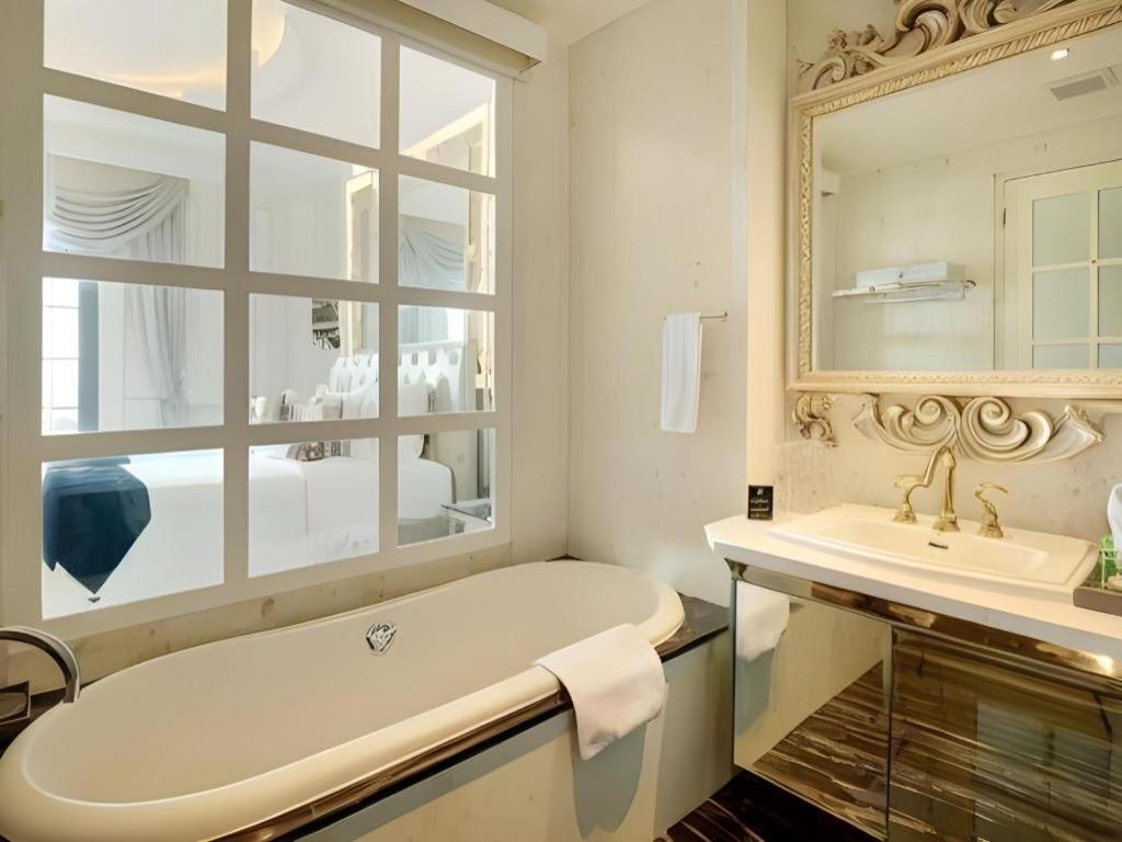 Lafayette Boutique Hotel Kejayan Экстерьер фото